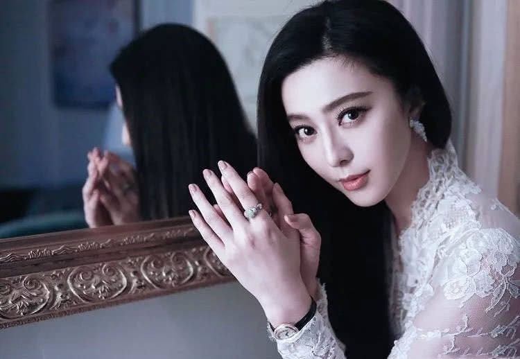 Em trai suýt bị người trong giới sử dụng quy tắc ngầm, Phạm Băng Băng ra mặt bảo vệ Em trai suýt bị người trong giới sử dụng quy tắc ngầm, Phạm Băng Băng ra mặt bảo vệ