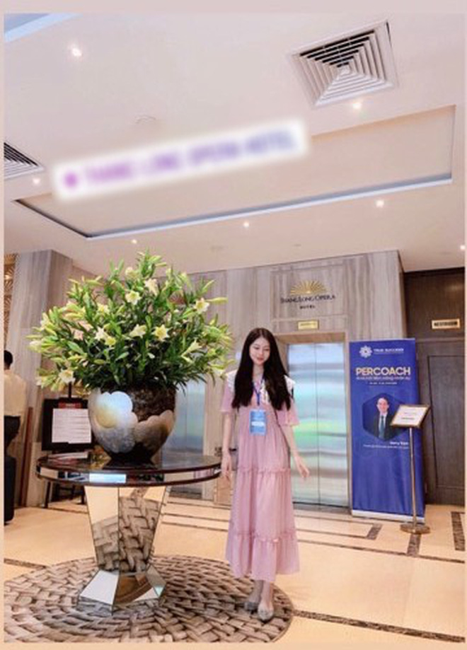 Rộ tin thiếu gia Phan Hoàng có tình mới sau 20 ngày chia tay, thả tim ảnh người đẹp đều như vắt chanh