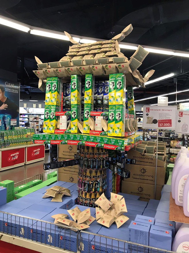 Nhân viên Masan tạo hình Lăng Bác bằng sản phẩm gây tranh cãi