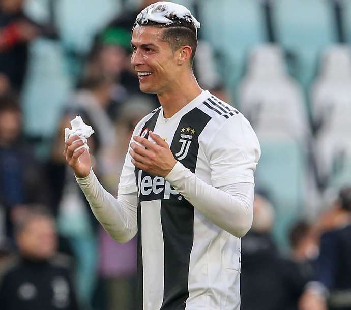 Ronaldo bất ngờ chốt tương lai mùa giải tới