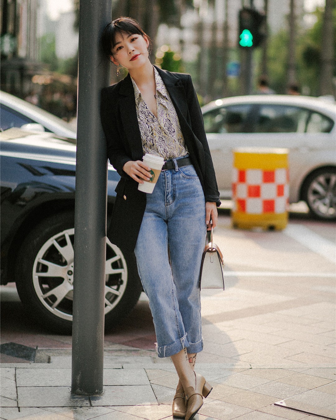 Nàng công sở nào cũng cần một đôi giày nude bởi khả năng hack dáng tuyệt đỉnh: Chân vừa dài, dáng lại thon hơn đáng kể Nàng công sở nào cũng cần một đôi giày nude bởi khả năng hack dáng tuyệt đỉnh: Chân vừa dài, dáng lại thon hơn đáng kể