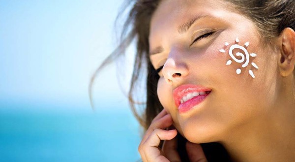 Kem chống nắng là vật bất ly thân ngày nắng nóng nhưng dùng thế nào mới đúng?