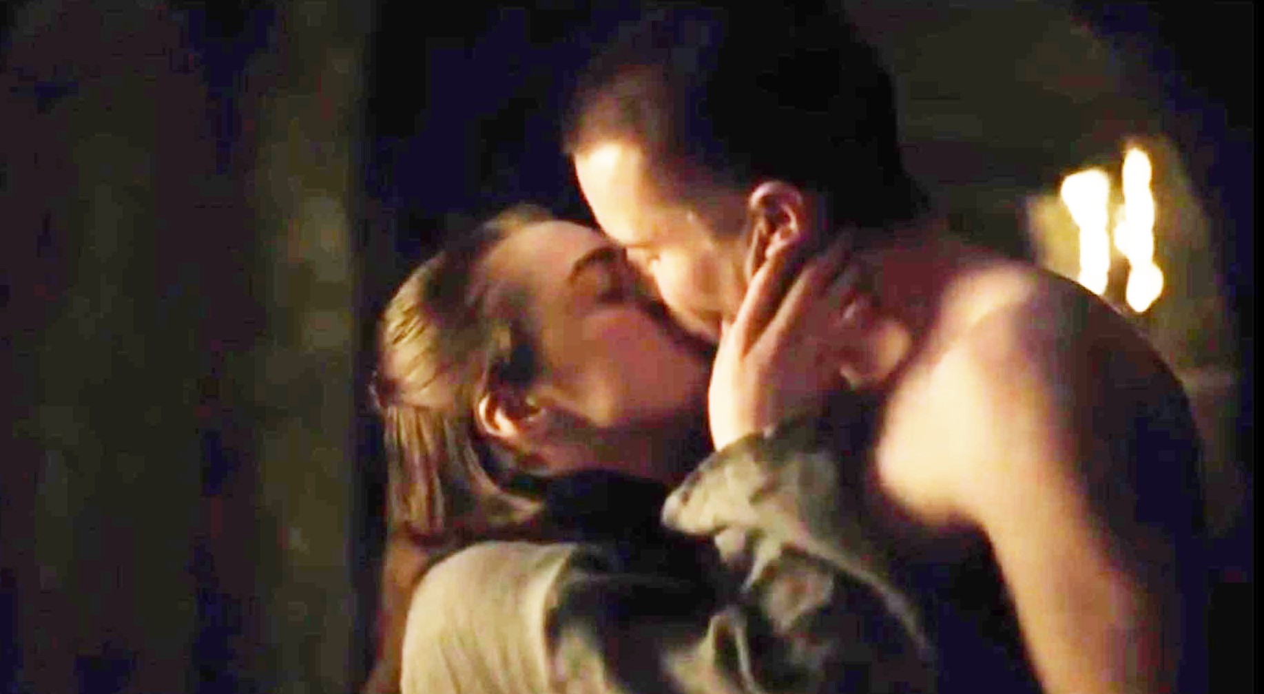 Khán giả xem Game of Thrones chỉ quan tâm màn mây mưa của Arya, bất chấp cuộc chiến kinh điển sắp tới