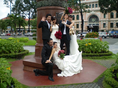 Hoàng Anh (Gạo Nếp Gạo Tẻ) trước khi giải nghệ: Từ chân bảo vệ đến ông chồng gây ồn ào trên màn ảnh Việt