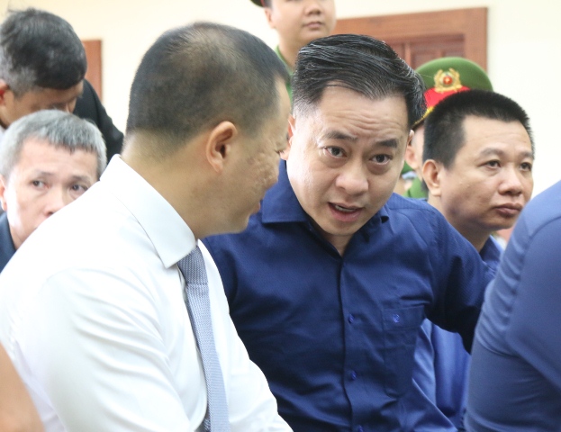 Bất ngờ hoãn phiên tòa xét xử phúc thẩm Vũ nhôm