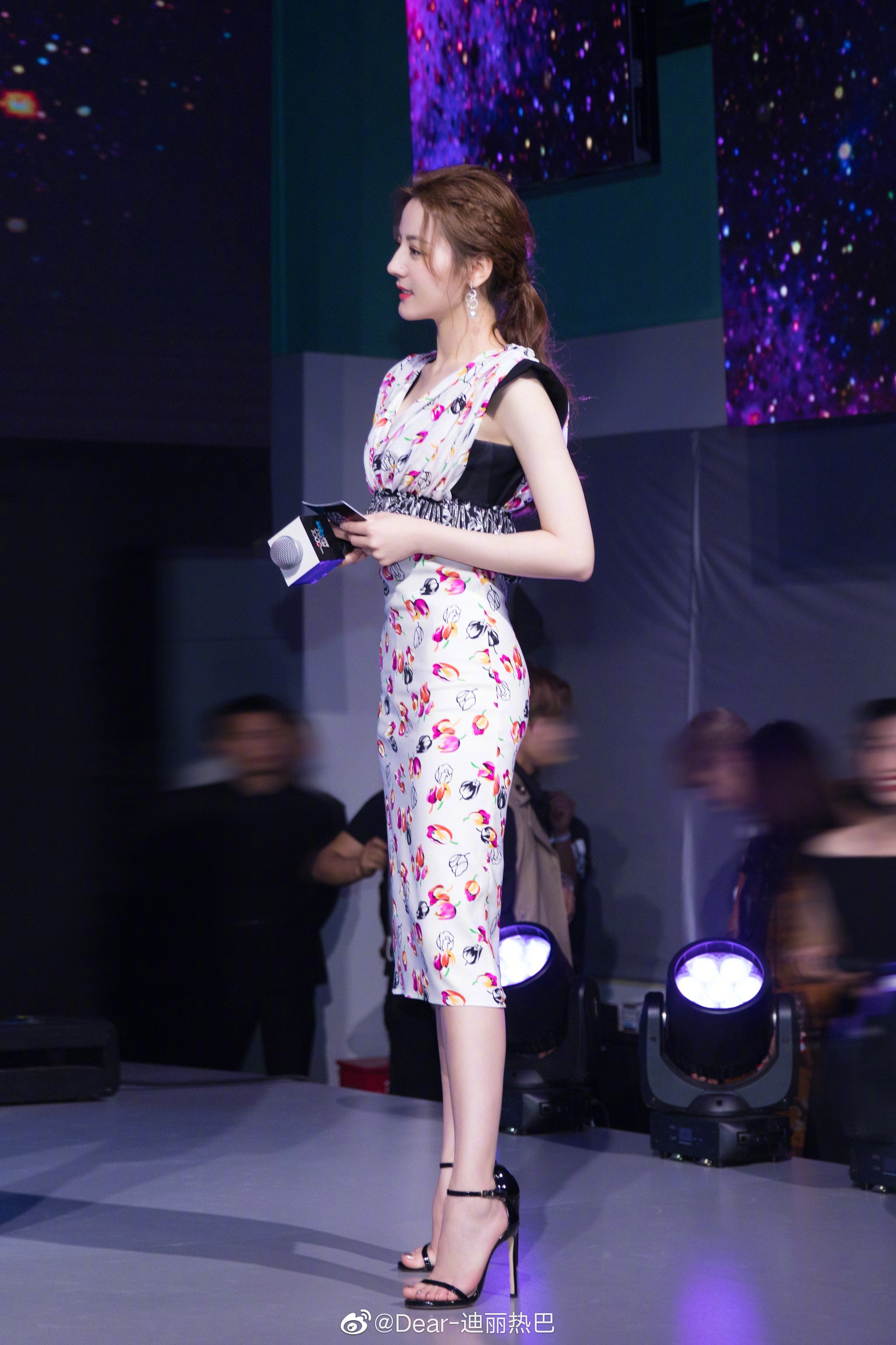 Địch Lệ Nhiệt Ba tiếp tục hút thị phi với phát ngôn gây tranh cãi: Là tự cao tự đại hay chỉ nói đùa cho vui?