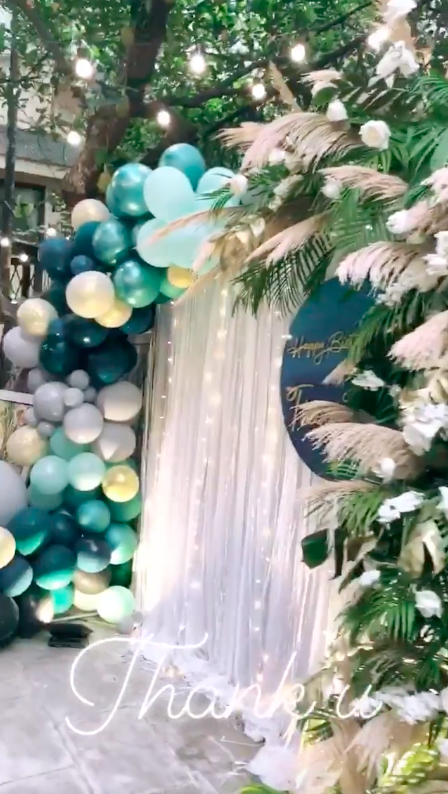 Á hậu Thanh Tú vô tư để lộ bụng bầu trong bữa tiệc sinh nhật hoành tráng bên chồng đại gia Á hậu Thanh Tú vô tư để lộ bụng bầu trong bữa tiệc sinh nhật hoành tráng bên chồng đại gia