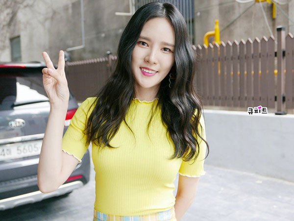 Idol nữ Kpop bị bóc phốt tính cách thật: Yêu sách, đánh nhau với thành viên, còn đòi được đối xử như sao nhà YG