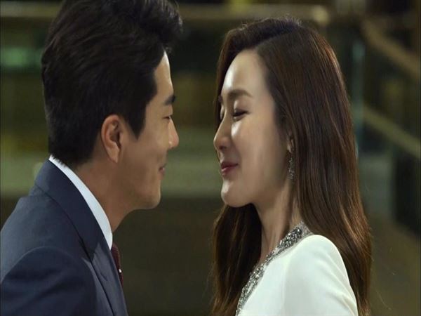 Đàn ông ngoại tình: Cần vợ lúc gian nan để rồi lạt lòng khi giàu có