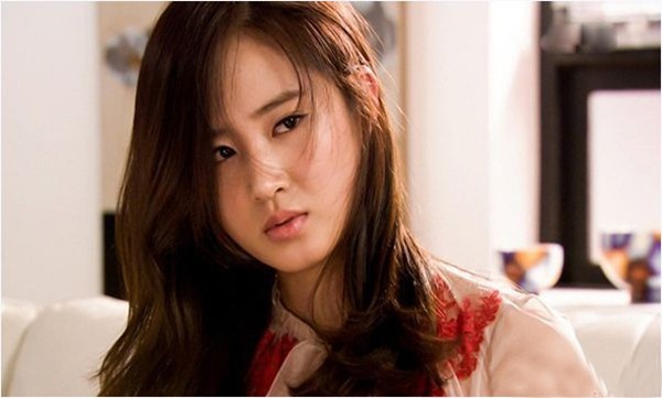 Không cần ghen tuông ầm ĩ, vợ mới đưa ra một tờ giấy mà tiểu tam đã lí nhí xin rút