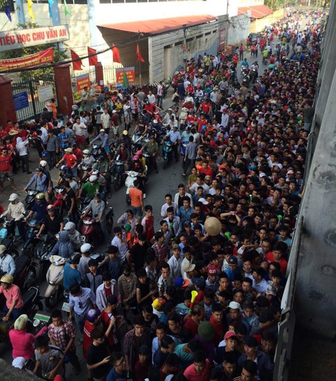 CĐV Hải Phòng không đốt pháo sáng ở Lạch Tray vì an ninh siết chặt