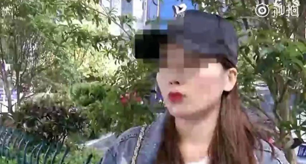 Cô gái khẳng định vừa hắt xì ra miếng bông băng bác sĩ bỏ quên khi sửa mũi, kiện phòng khám 346 triệu đồng