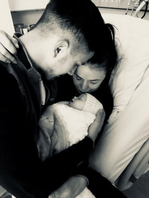 Những thảm kịch thương tâm khi mẹ sinh thuận tự nhiên tại nhà khiến ai nấy cũng đều rùng mình khiếp sợ