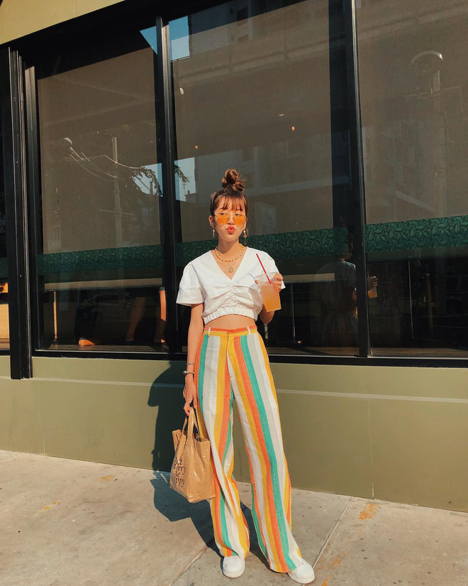 Nếu định sắm crop top, bạn hãy chấm ngay kiểu rút dây vừa sexy lại vừa cute này bởi em nó đang cực hot