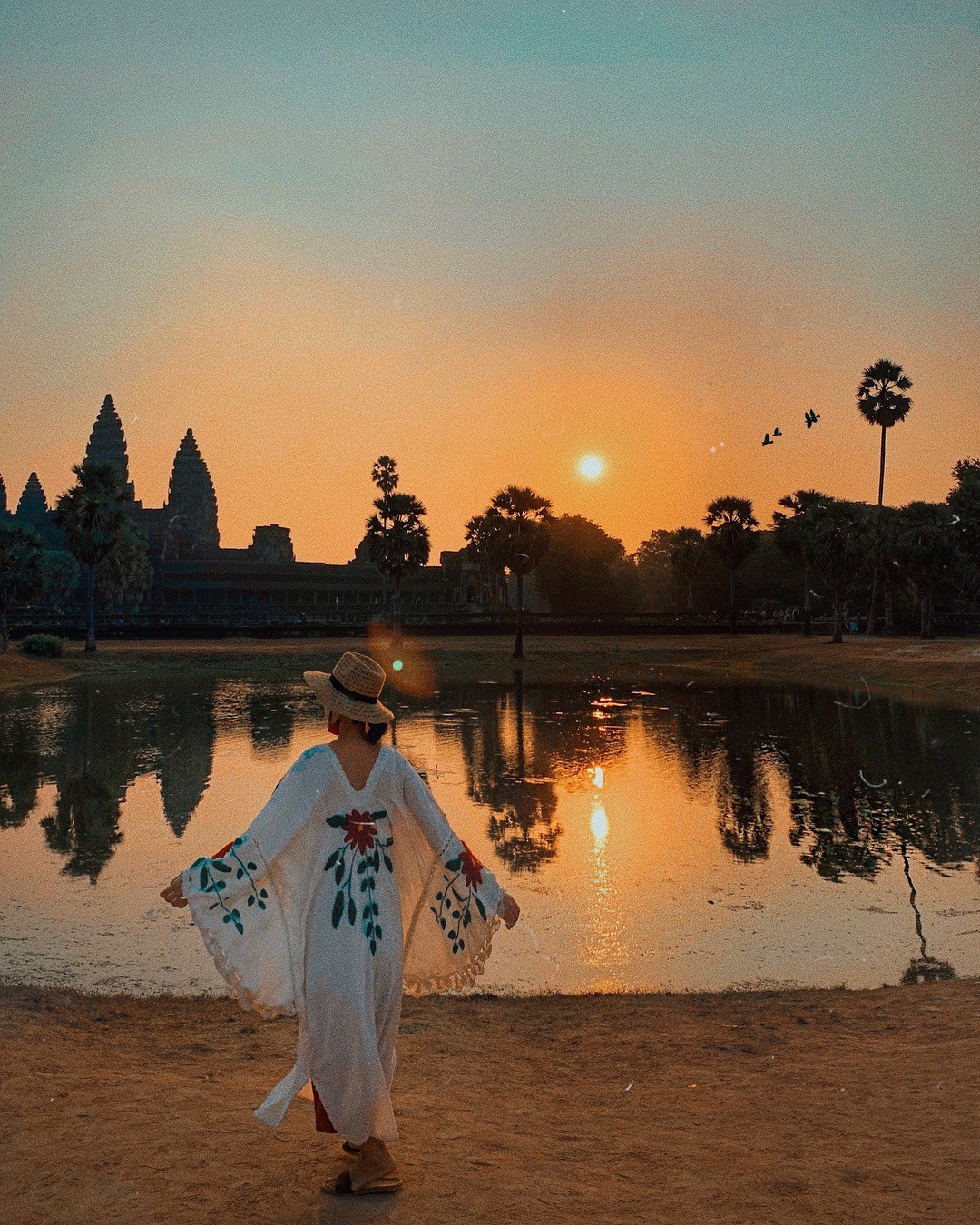 Học ngay bản sao Hà Tăng lên đồ chi tiết để có bức ảnh sống ảo xuất thần cho chuyến du lịch đợt nghỉ lễ cuối tuần