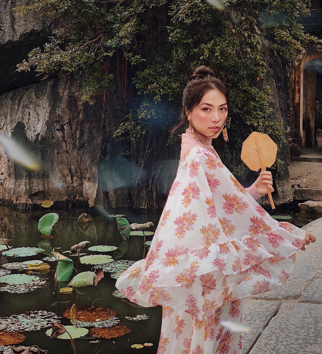 Học ngay bản sao Hà Tăng lên đồ chi tiết để có bức ảnh sống ảo xuất thần cho chuyến du lịch đợt nghỉ lễ cuối tuần