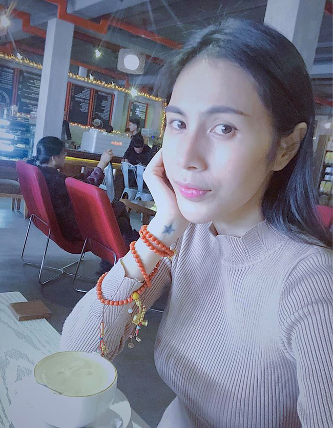 Đang hạnh phúc với Công Vinh, Thủy Tiên bất ngờ tiết lộ thích đối diện với cô đơn: Hãy luôn tập làm quen với việc 1 mình trong hạnh phúc Đang hạnh phúc với Công Vinh, Thủy Tiên bất ngờ tiết lộ thích đối diện với cô đơn: Hãy luôn tập làm quen với việc 1 mình trong hạnh phúc