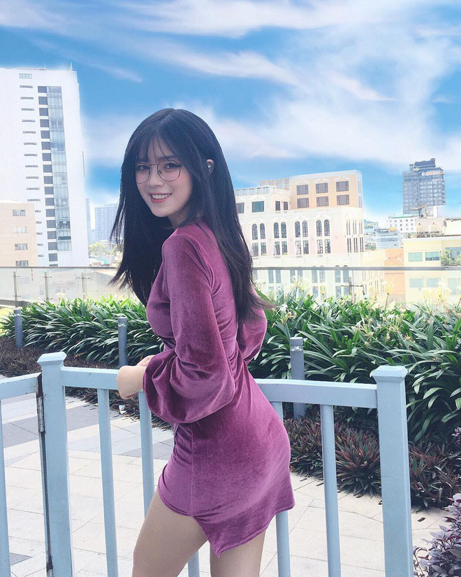 Girl ĐH Kiến trúc sinh năm 2000 được báo Trung khen nức nở: Chân dài, da trắng, body S-line cực phẩm