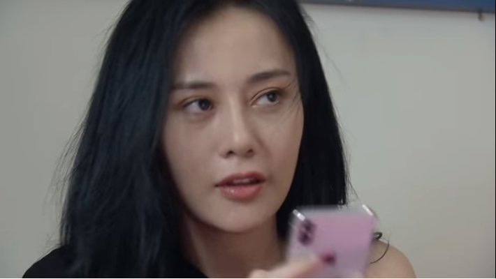 Nàng dâu order: Hồ ly đã lòi 9 đuôi, hết đem clip nóng đòi tình cũ đưa 1 tỷ lại giả khổ để moi tiền bà nội đi bar Nàng dâu order: Hồ ly đã lòi 9 đuôi, hết đem clip nóng đòi tình cũ đưa 1 tỷ lại giả khổ để moi tiền bà nội đi bar