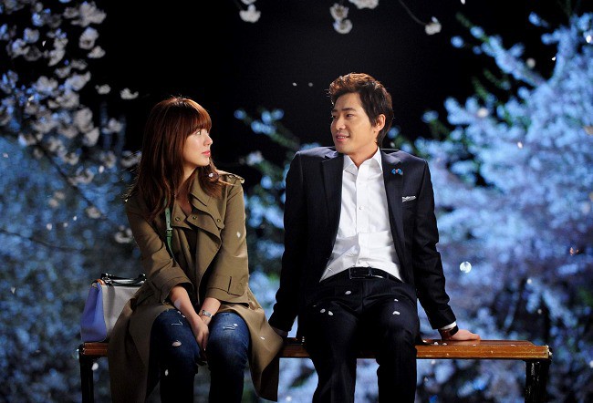 Vợ qua đời nhưng điện thoại vẫn đều đặn nhận khoản tiền kỳ lạ, biết danh tính người gửi, tôi ngã quỵ tại chỗ, chẳng ngờ mình chỉ là con rối ngu ngốc