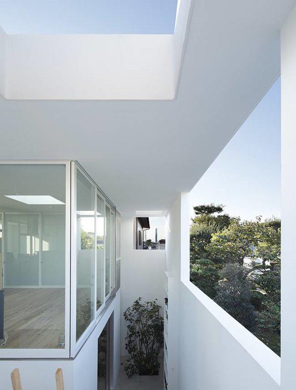 Gia chủ không tốn một xu tiền điều hòa nhờ kiểu nhà lạ kệ nắng, mưa