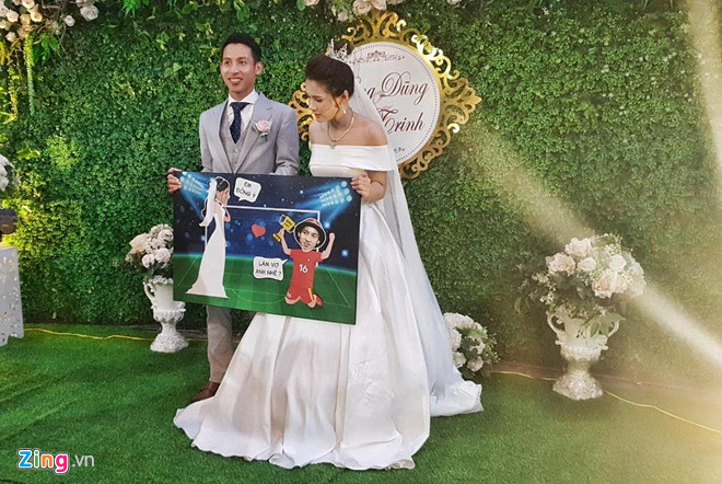 Đỗ Hùng Dũng điển trai trong đám cưới với bạn gái xinh đẹp