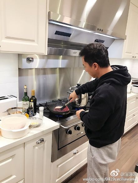 Mỹ nhân khiến Chân Tử Đan từ chối đóng cảnh nóng: Là con vua kim cương, rất giàu và quyền lực