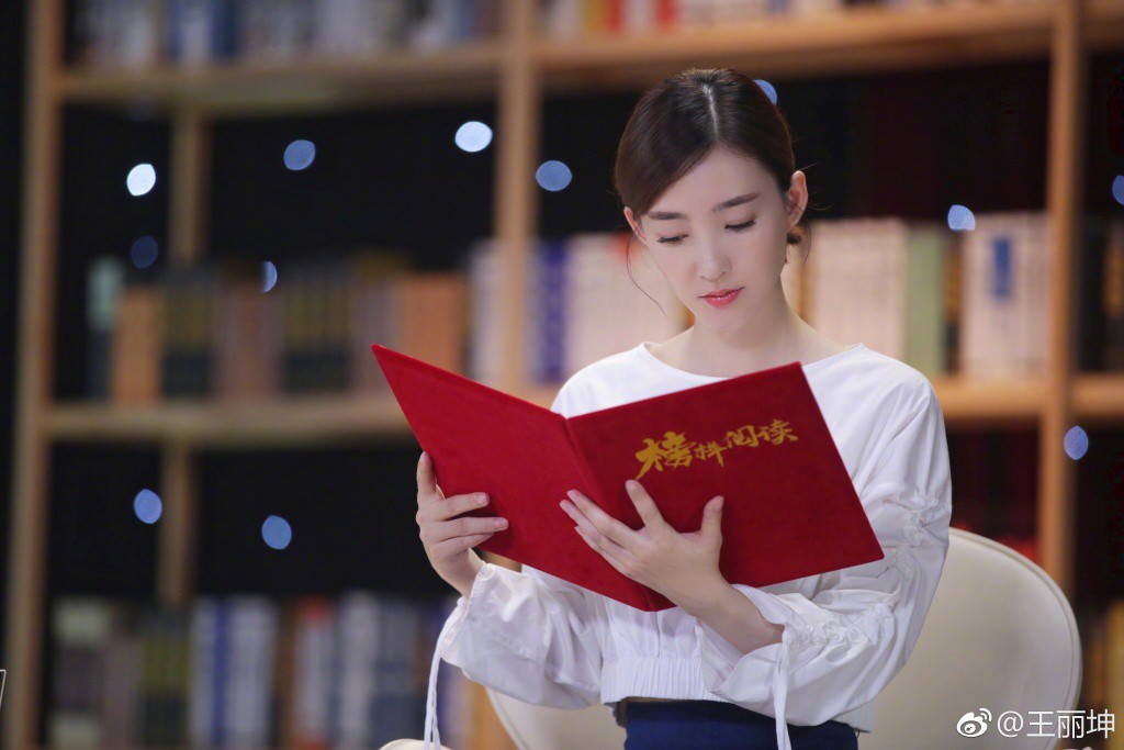 Nữ thần mặt mộc Vương Lệ Khôn: Quá khứ tiểu tam trả giá bằng cái lắc đầu chê bai của mẹ chồng tương lai