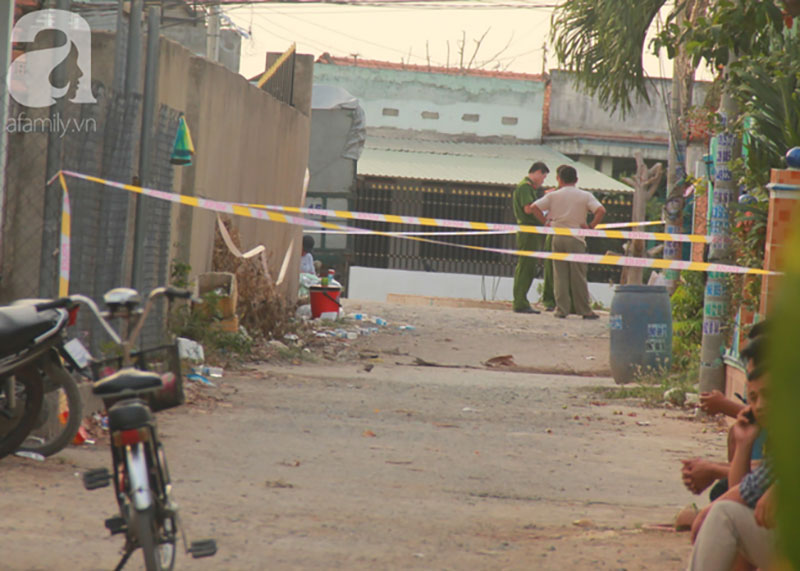 Tang thương bao trùm căn nhà 3 bà cháu bị sát hại: Người mẹ tuyệt vọng, gào khóc gọi tên con gái rồi ngất xỉu