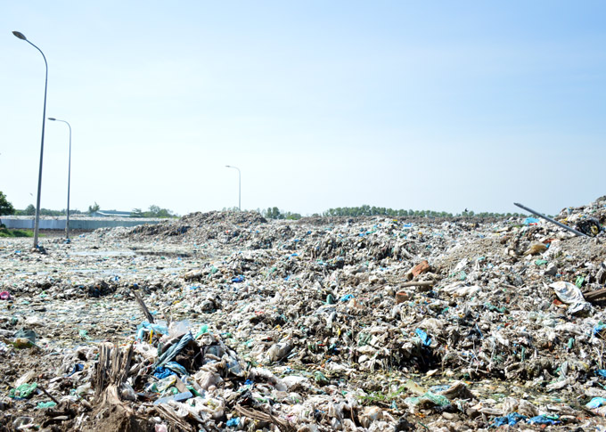 Phát hiện hàng trăm xác thai nhi, nhà máy rác cầu cứu tỉnh