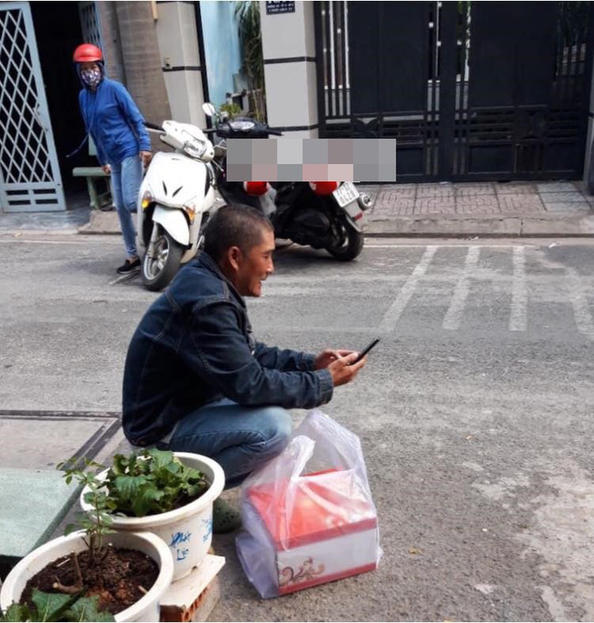 Câu chuyện chú xe ôm công nghệ bị khách bùng 300 nghìn tiền bánh sau khi ròng rã dưới nắng gắt Sài Gòn gây bức xúc