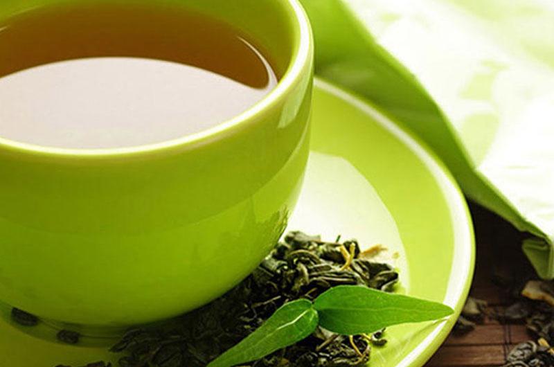 8 loại nước giải nhiệt cơ thể tốt hơn uống nước lạnh hay dùng điều hòa