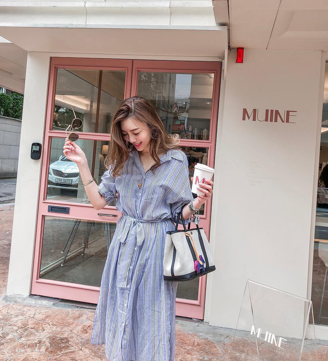 Béo hay gầy đều mặc đẹp và hack tuổi cực đỉnh, váy sơ mi là item nàng công sở nào cũng nên sở hữu 1 chiếc Béo hay gầy đều mặc đẹp và hack tuổi cực đỉnh, váy sơ mi là item nàng công sở nào cũng nên sở hữu 1 chiếc