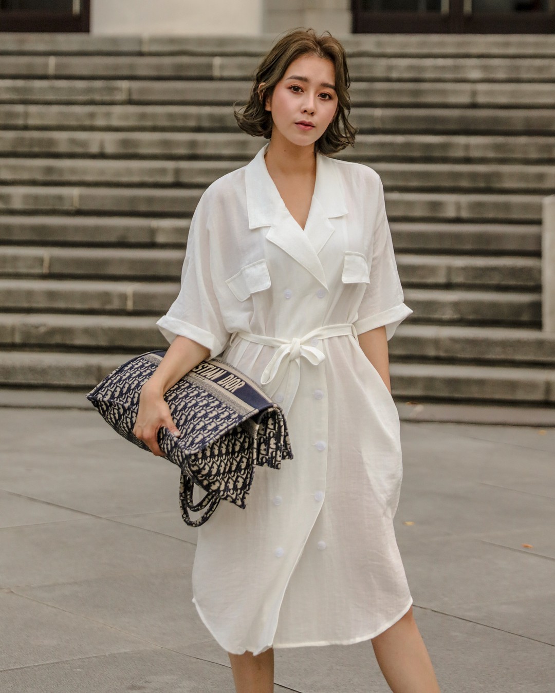 Béo hay gầy đều mặc đẹp và hack tuổi cực đỉnh, váy sơ mi là item nàng công sở nào cũng nên sở hữu 1 chiếc Béo hay gầy đều mặc đẹp và hack tuổi cực đỉnh, váy sơ mi là item nàng công sở nào cũng nên sở hữu 1 chiếc