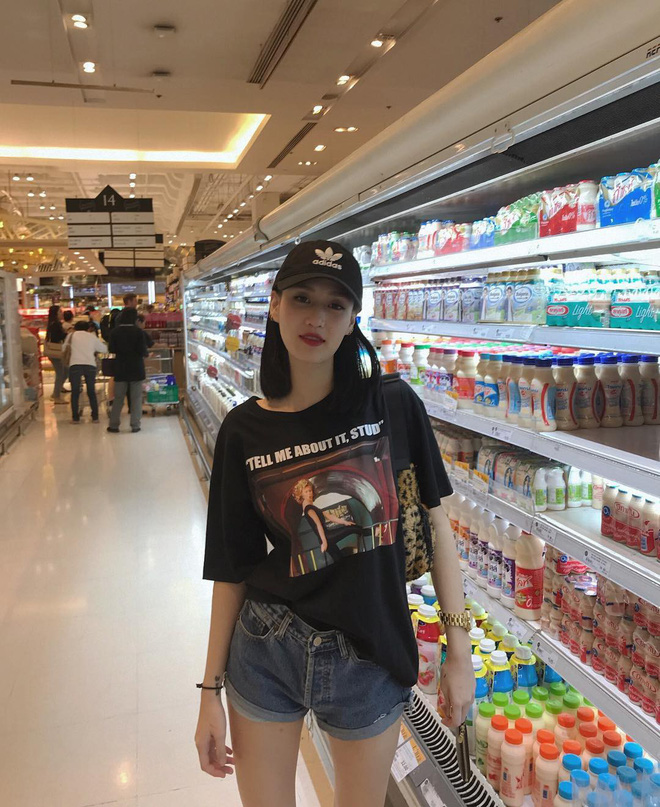 Chỉ 1 chiếc quần mà mix được tới 5 kiểu, jean shorts chính là item đinh của các nàng trong dịp nghỉ lễ Chỉ 1 chiếc quần mà mix được tới 5 kiểu, jean shorts chính là item đinh của các nàng trong dịp nghỉ lễ