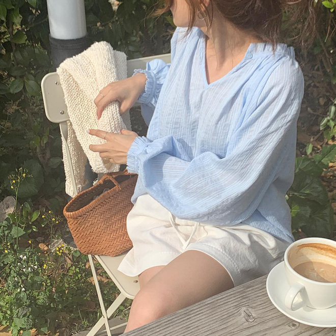 Chỉ 1 chiếc quần mà mix được tới 5 kiểu, jean shorts chính là item đinh của các nàng trong dịp nghỉ lễ Chỉ 1 chiếc quần mà mix được tới 5 kiểu, jean shorts chính là item đinh của các nàng trong dịp nghỉ lễ