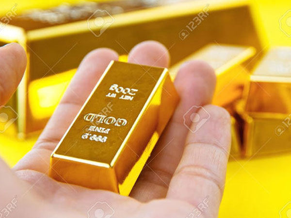 Giá vàng hôm nay 24/4: Mỹ lên đỉnh, vàng xuống đáy sâu