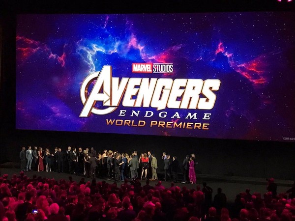 Avengers: Endgame: Chris Evans khóc 6 lần, phim đầy nước mắt và là hồi kết hào hùng nhưng cũng khởi đầu kịch tính