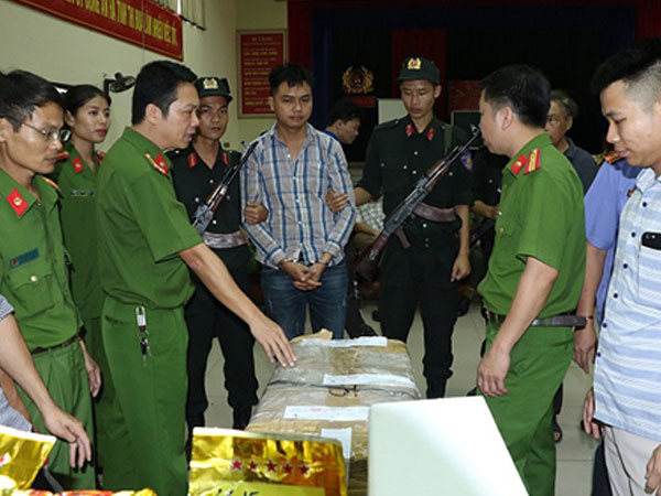 Nghi phạm trong đường dây ma túy hơn 600 kg giàu bất thường