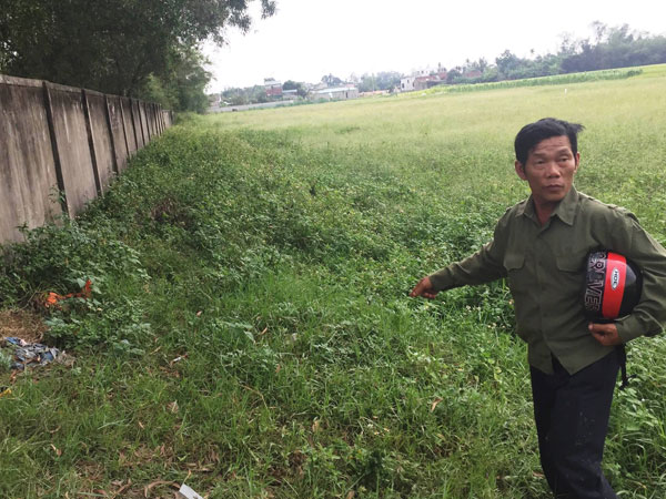 Lời kể đau xót của mẹ nữ sinh lớp 2 nghi bị nam sinh lớp 8 xâm hại: Khi con tôi giả vờ ngất xỉu, nam sinh kia phủ cỏ lên người nó rồi bỏ đi