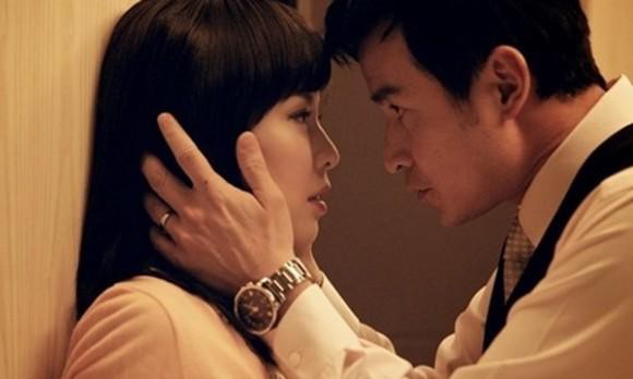 Quen nhau mới được 3 tháng phải làm đám hỏi gấp vì bạn gái có bầu, tôi lạnh sống lưng khi vô tình nghe được câu chuyện quá khứ bất hảo của cô ấy