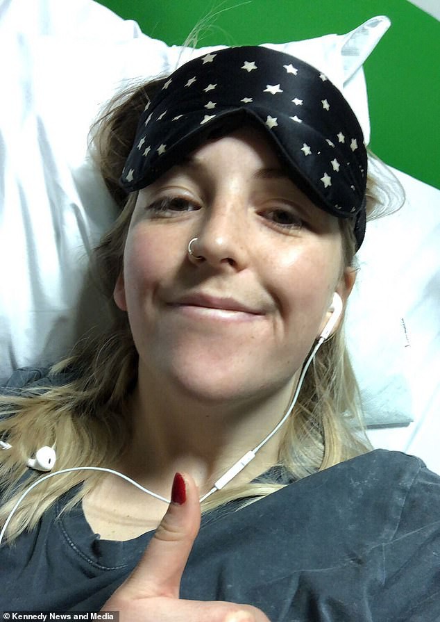 Từ một thói quen mà ai cũng có khiến cô gái 23 tuổi bị đột quỵ tới liệt nửa người