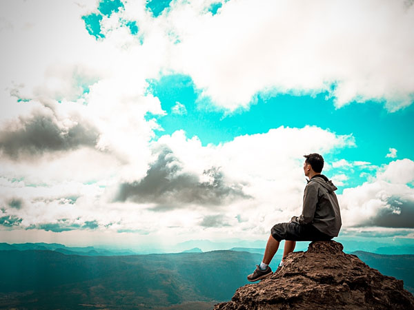 Đã có bạn gái, tôi vẫn muốn chinh phục chị đồng nghiệp có chồng