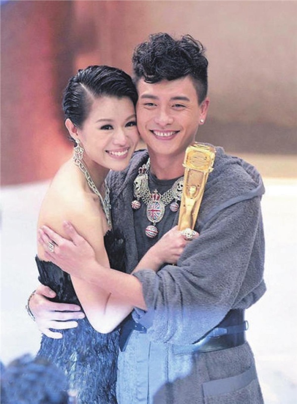 Hồ Hạnh Nhi và Huỳnh Tông Trạch: 7 năm yêu và hy sinh, nhưng người bước vào lễ đường cùng em lại không phải anh