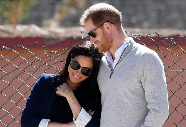 Tuyên bố mới gây sốc: Meghan sẽ giới thiệu con đầu lòng theo phong cách Hollywood khiến Nữ hoàng nổi giận, cung điện căng thẳng