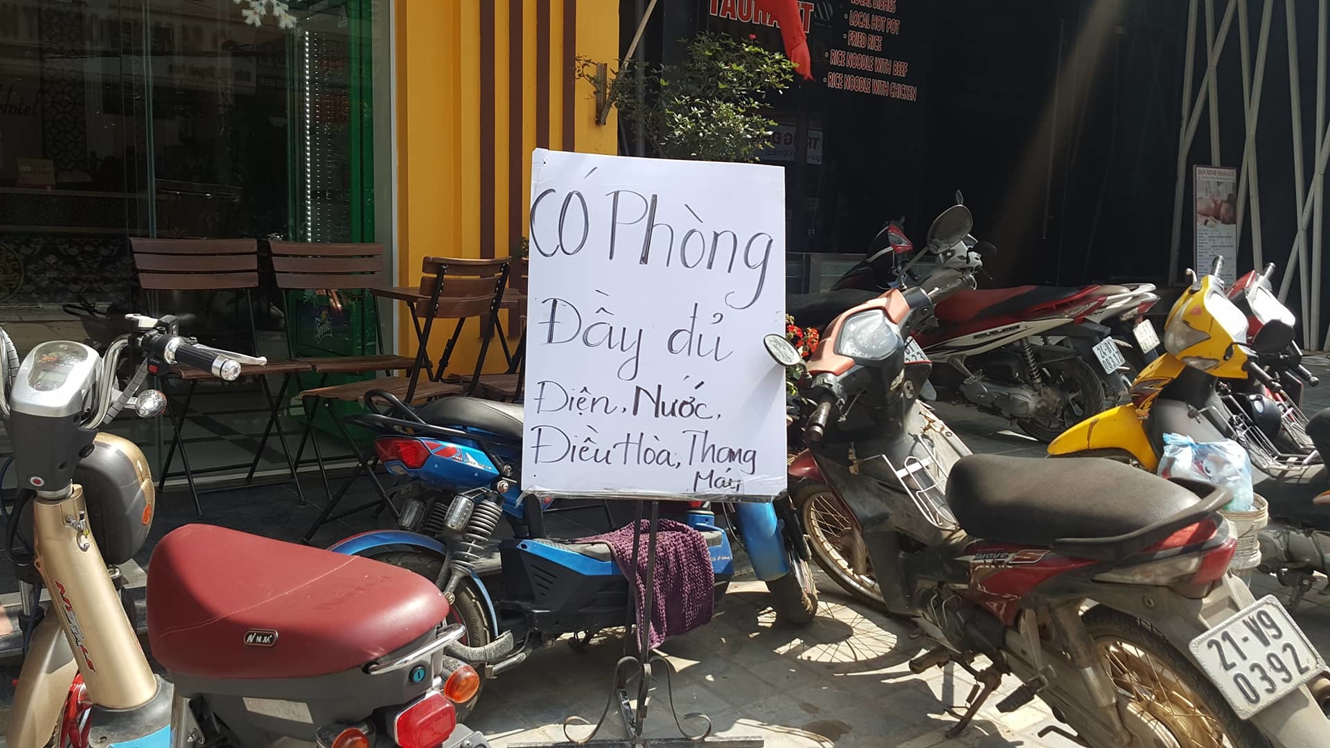 Khách thuê phòng, chủ khách sạn Sa Pa yêu cầu tắm trước khi đến