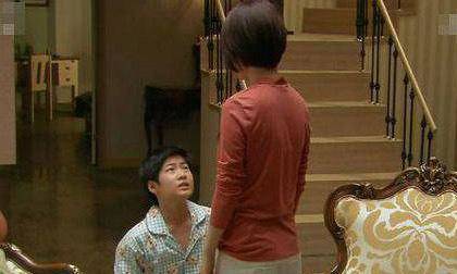 Từng đưa 2 tỷ ép vợ ly hôn, 3 năm sau anh quỳ gối cầu xin tôi điều này