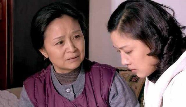 Làm dâu nhà giàu, đến lúc ở cữ tôi cũng không được yên thân vì mẹ chồng 2 nhân cách, trở mặt nhanh như lật bàn tay