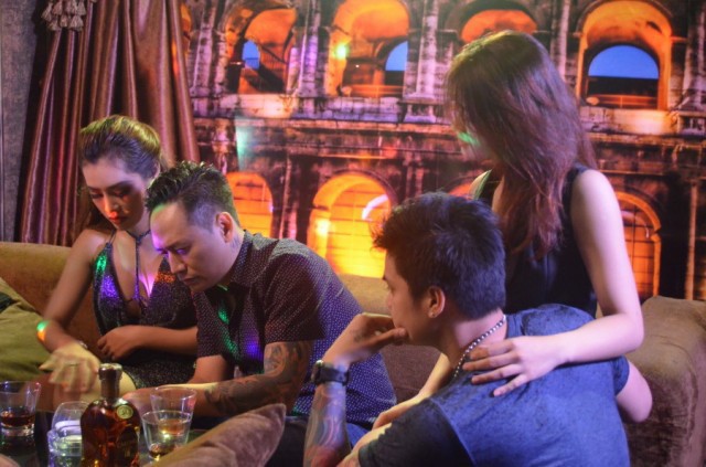 Không riêng làng giải trí xứ Hàn, Vbiz cũng có loạt nghệ sĩ vướng vòng lao lý, sự nghiệp xuống dốc vì bê bối ma túy