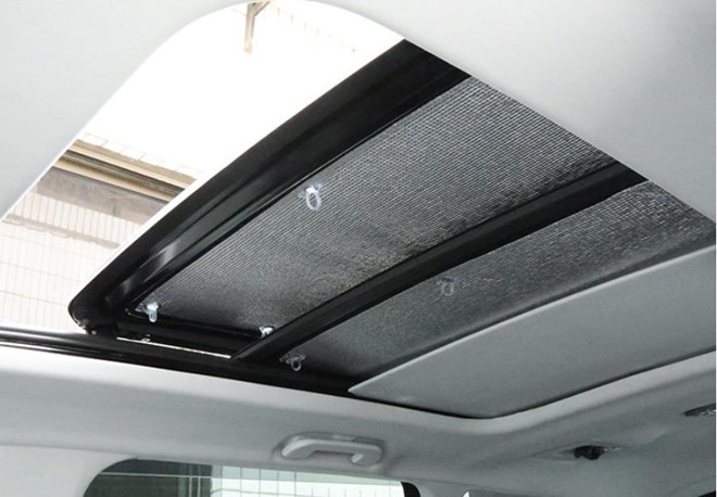 Cửa sổ trời trên ôtô, nỗi ám ảnh ngày nắng nóng kỷ lục